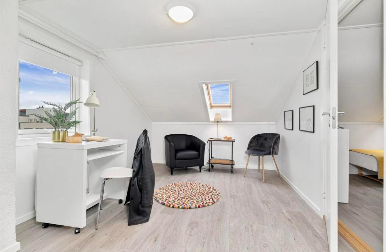 Din Hjem! Mitt I By1. Gratis Parkering!! Apartment Нарвик Екстериор снимка